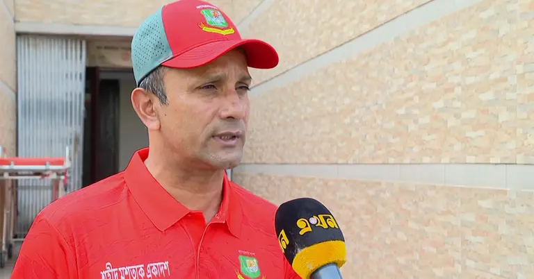 বিসিবি পরিচালক খালেদ মাসুদ পাইলট